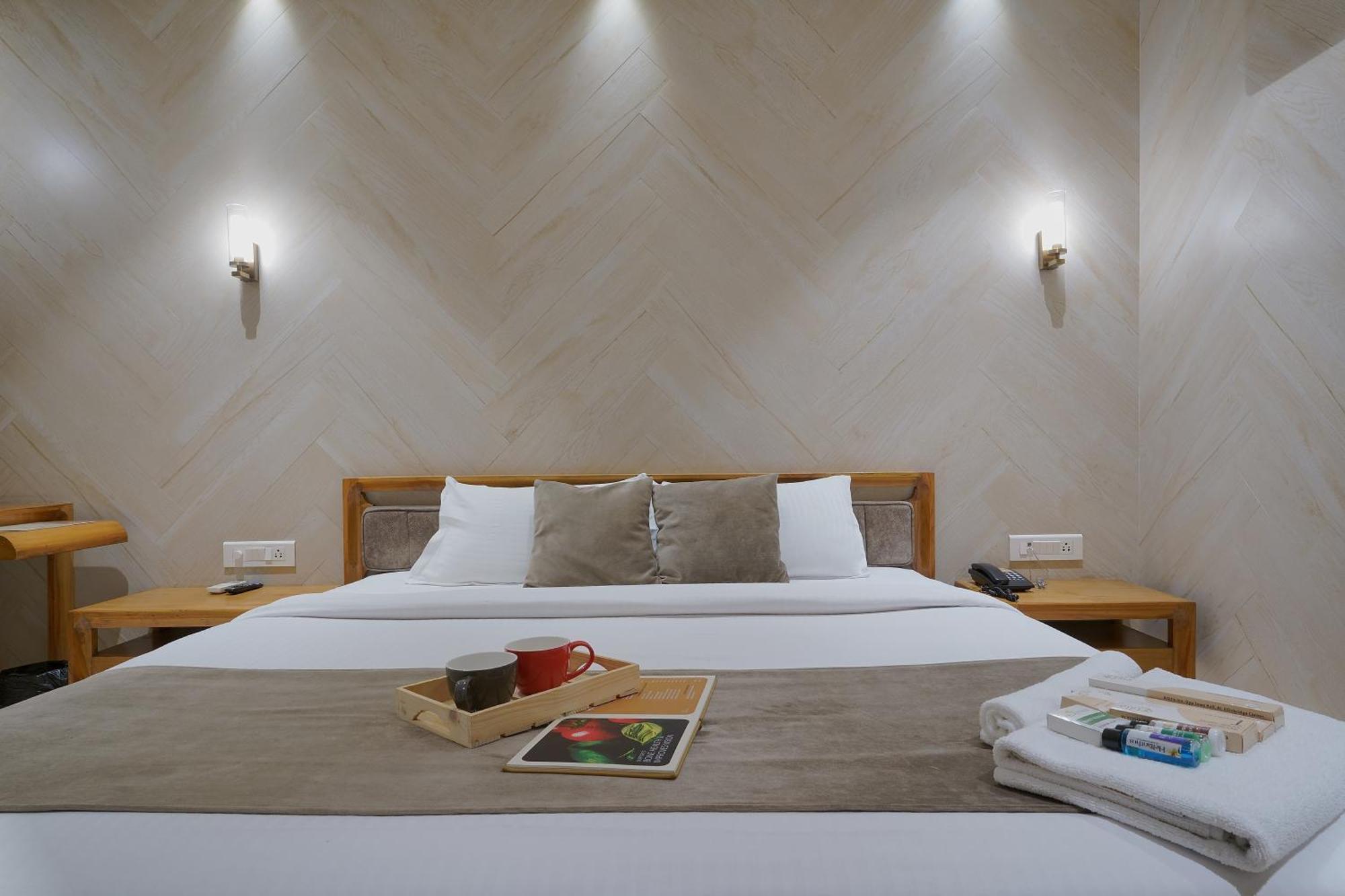 Artilla Inn 阿穆达巴 外观 照片