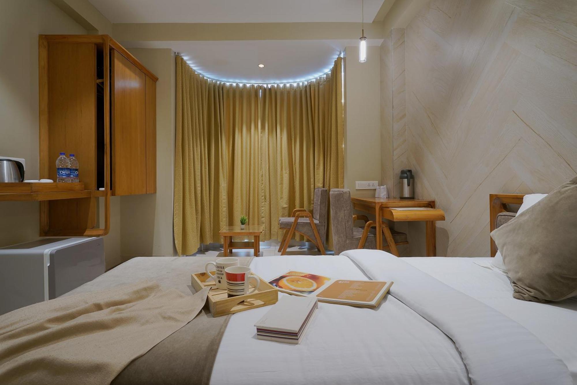 Artilla Inn 阿穆达巴 外观 照片