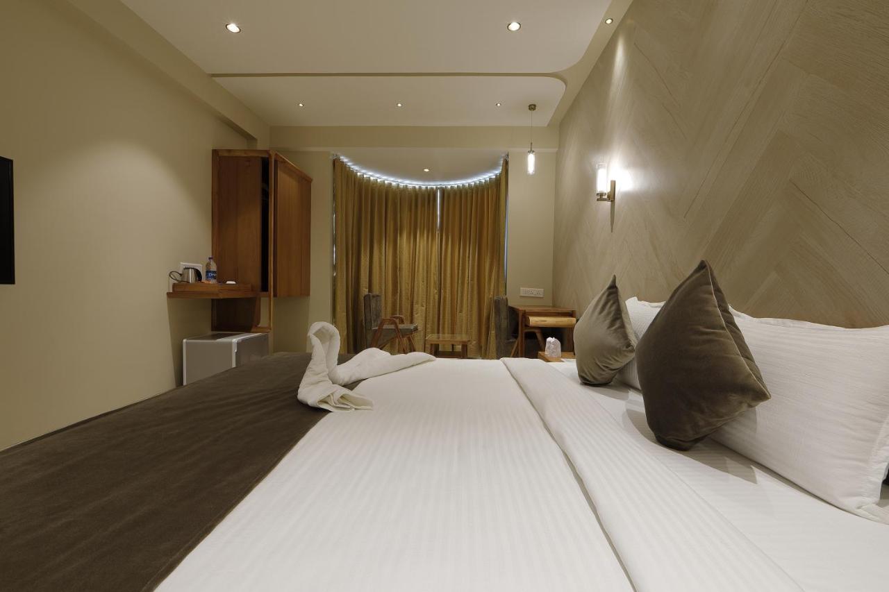 Artilla Inn 阿穆达巴 外观 照片