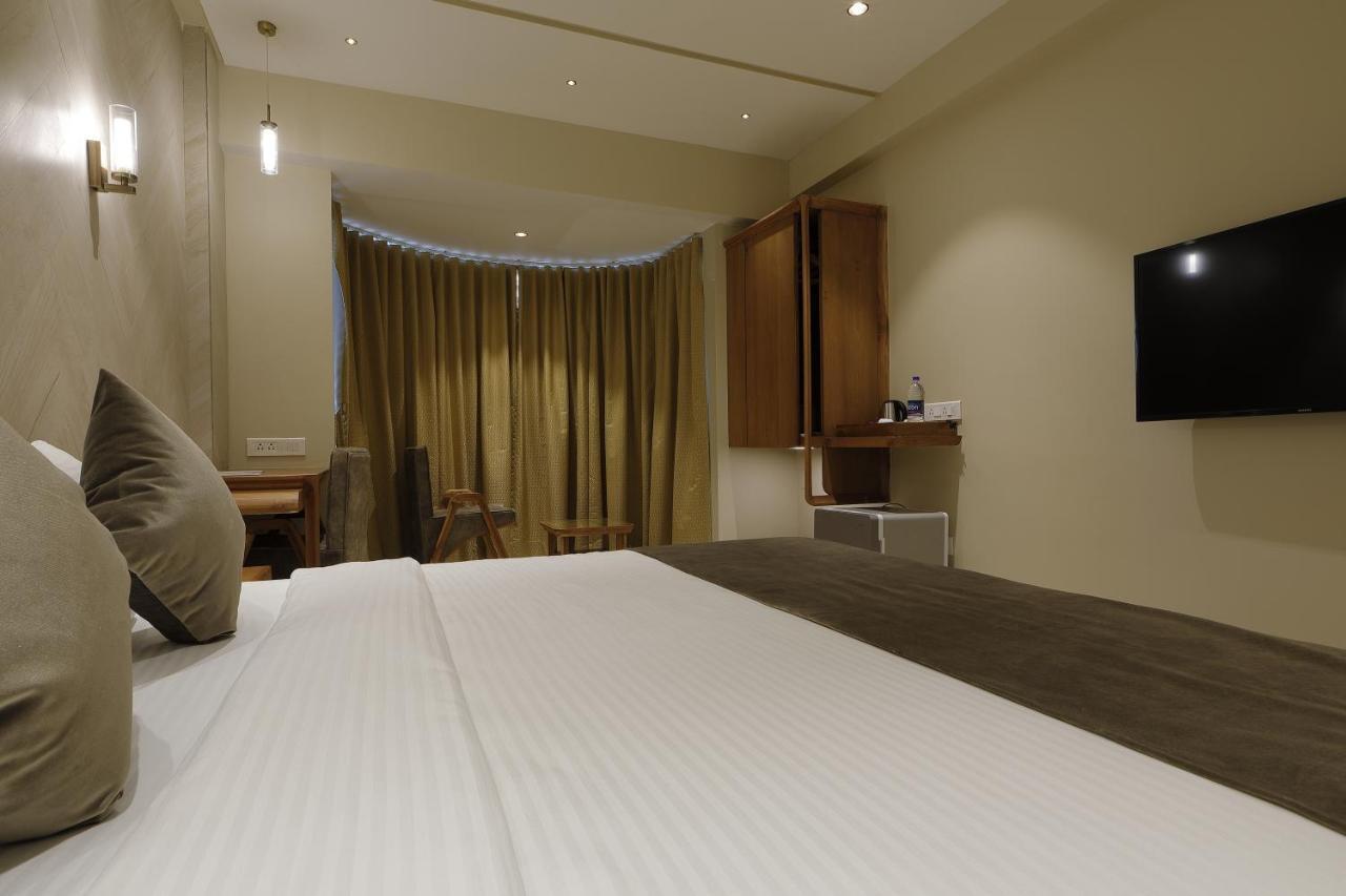 Artilla Inn 阿穆达巴 外观 照片