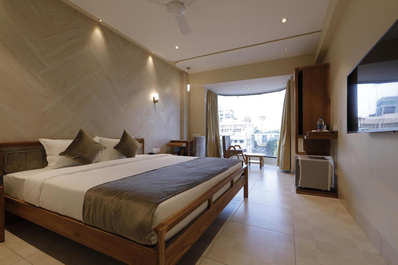 Artilla Inn 阿穆达巴 外观 照片