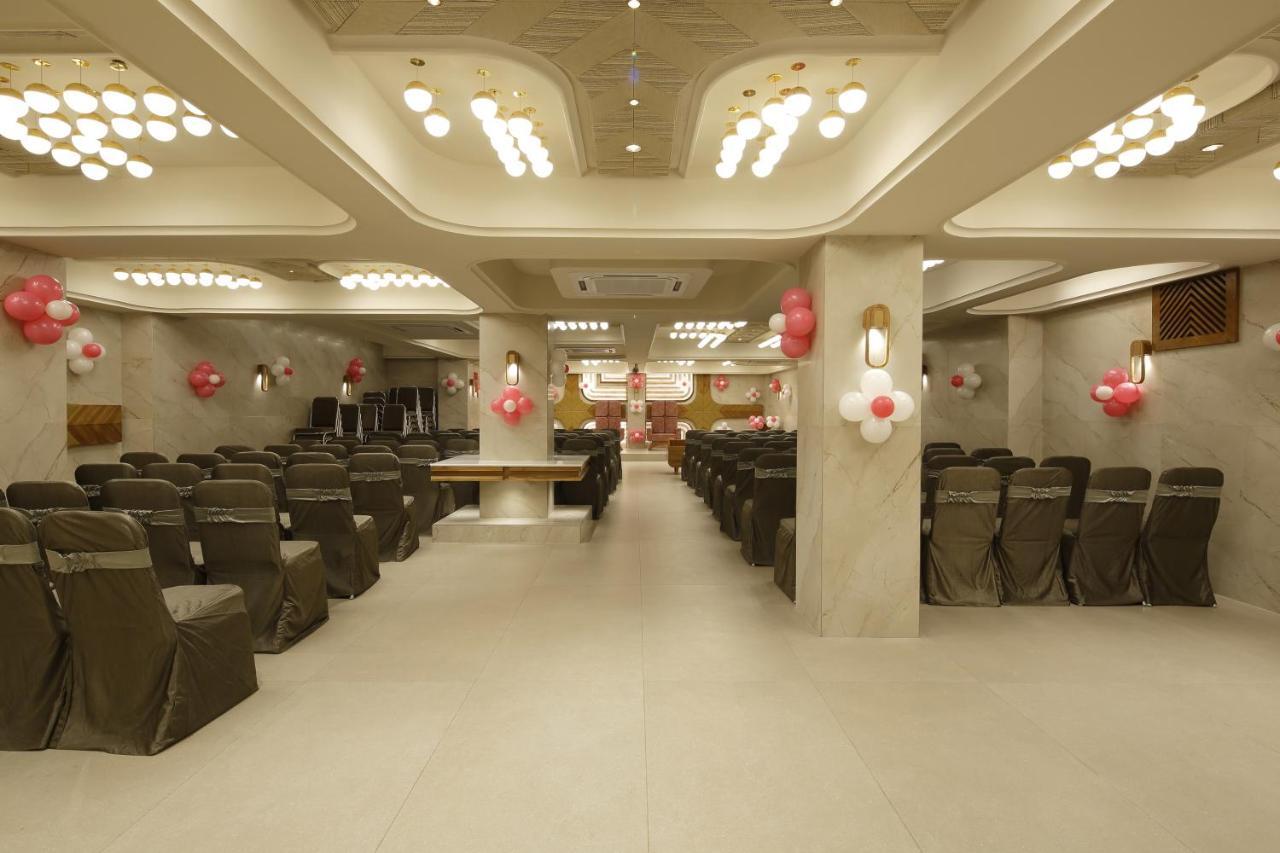 Artilla Inn 阿穆达巴 外观 照片